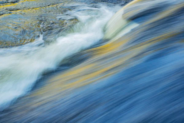 Landschaft Der Stromschnellen Des Presque Isle River Aufgenommen Mit Bewegungsunschärfe — Stockfoto