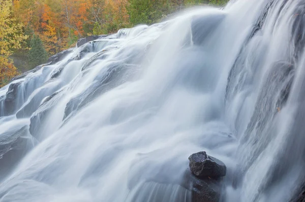 Autumn Landscape Bond Falls Captured Motion Blur Michigan Upper Peninsula — Stockfoto