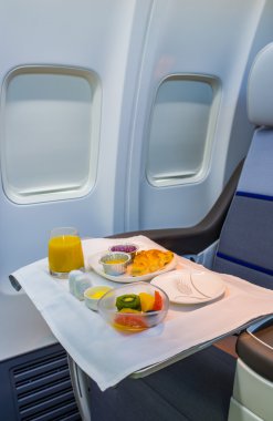 Business class uçak yemek