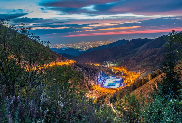 A pista Medeu em Almaty — Fotografia de Stock