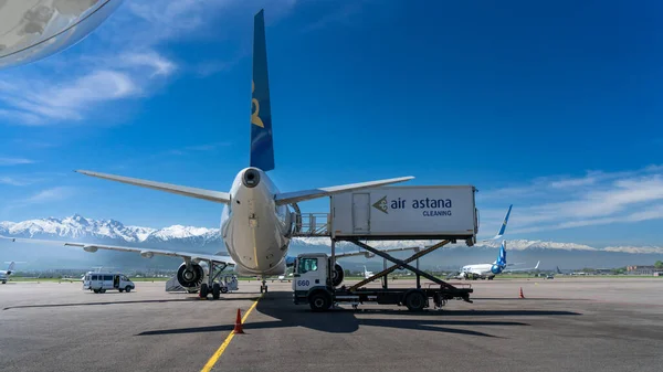 Transport Aircraft Air Astana Company Public Airport Sunny Day — 스톡 사진