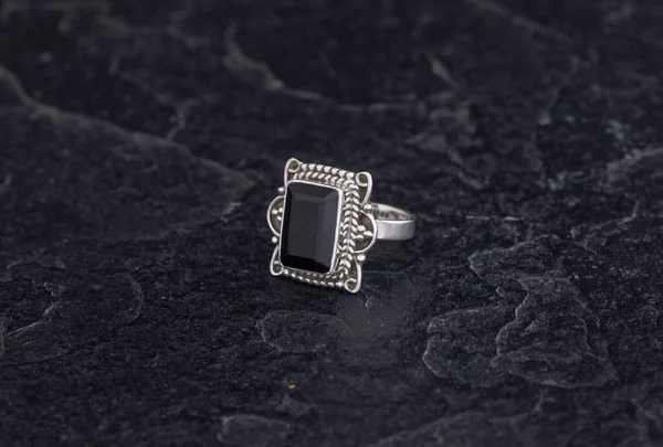 Sterling Ezüst Gyűrű Fekete Háttér — Stock Fotó