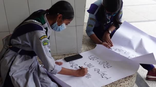 Bangladesh July 2021 Some Girls Bangladeshi Girl Guides Team Making — Stock Video