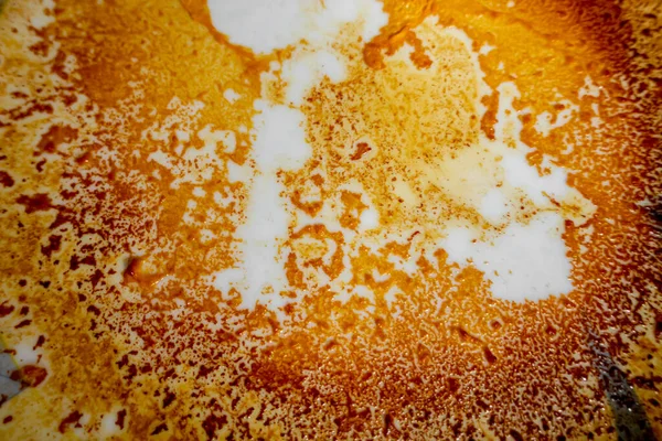 Textura Crema Ardiente Amarillo Naranja Abstracta Fondo Blanco Leche Quemando — Foto de Stock