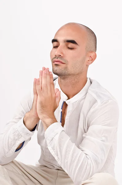 Uomo spirituale che prega e medita . — Foto Stock