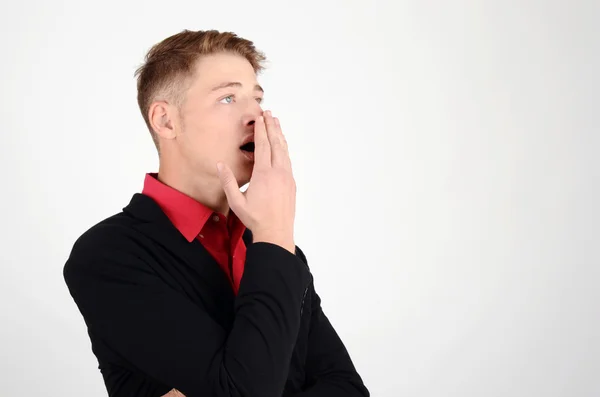 Negocios cansados que parecen sorprendidos y sorprendidos. Hombre bostezando . — Foto de Stock