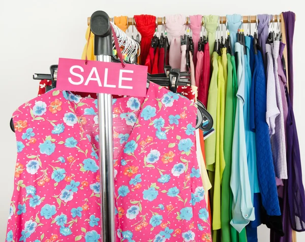 Sale sign for summer clothes. — Stock Photo, Image