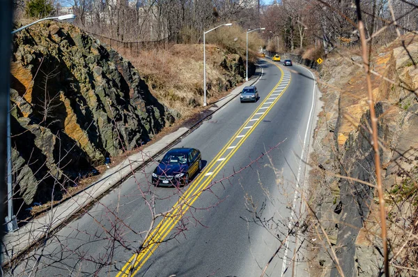 Central Park New York City Road Traffic Rocks Street Branches — Stock fotografie