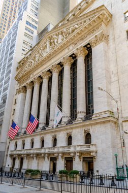 New York Menkul Kıymetler Borsası Sütunlu, düşük açılı