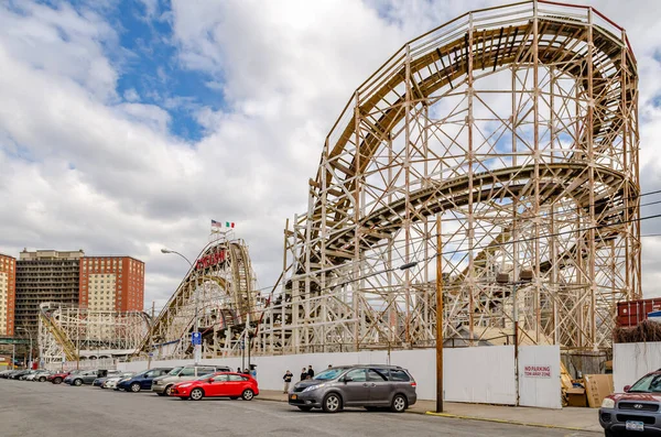 Cyclone Wooden Rollercoaster Luna Park Coney Island Uitzicht Vanaf Opzij — Stockfoto