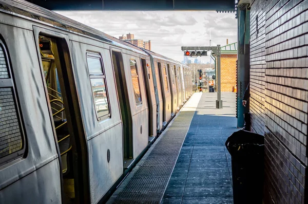 Coney Island Stasyonunda Metro New York — Stok fotoğraf