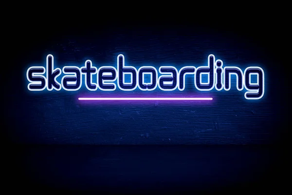 Skateboarding Μπλε Πινακίδα Ανακοίνωση Νέον — Φωτογραφία Αρχείου