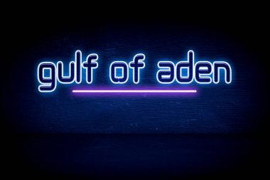 Aden Körfezi - Mavi neon duyuru tabelası