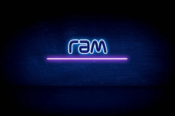 Ram Placa Anúncio Néon Azul — Fotografia de Stock