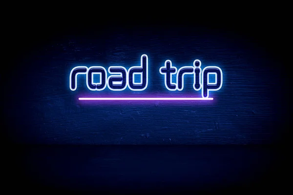 Road Trip Niebieski Neon Ogłoszenie Tablicy Ogłoszeń — Zdjęcie stockowe