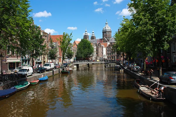 Canales en Amsterdam — Foto de Stock