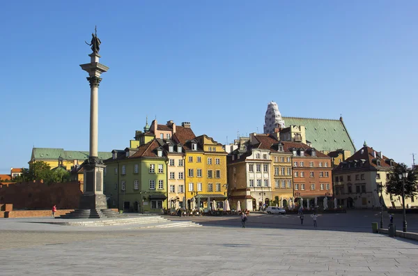 Column and Royal Castle in Warsaw, Poland — Stock Photo, Image