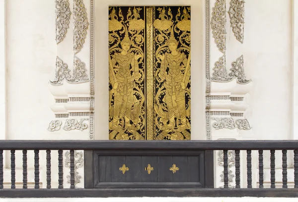 Drzwi świątyni jedi-luang wat — Zdjęcie stockowe