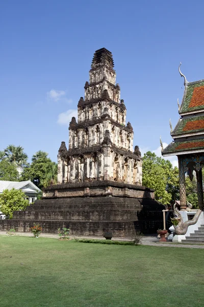 Gamla cham thewi tempel, lamphun thailand — Stockfoto