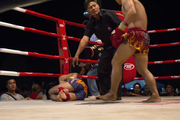 Knockout ,Thai kick boxing — Stock Photo, Image