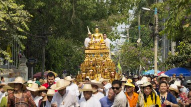 geçit töreni phra sihing Buda kentin chiangmai