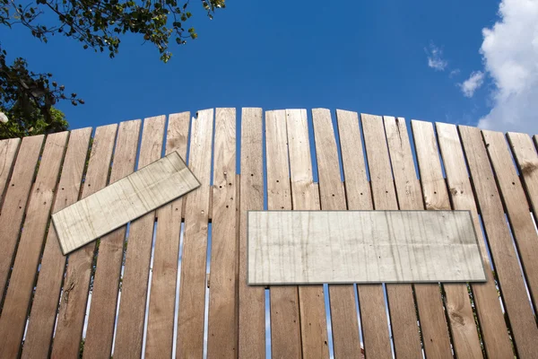 Wooden Gate with placard — Stock Photo, Image