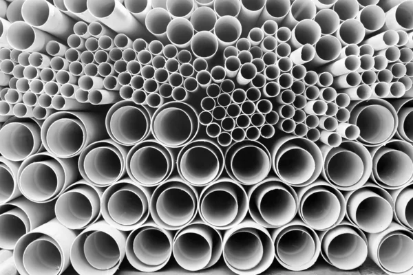 Tubos de PVC apilados en obra — Foto de Stock