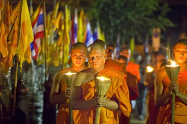 asalha puja gün
