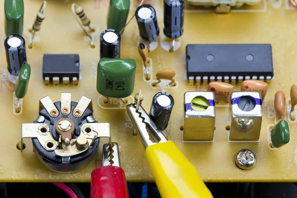 Verification testing of electronic boards — Stock Photo, Image