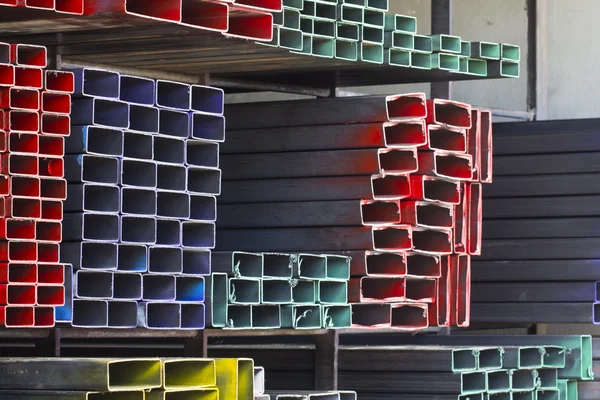 Diferentes tipos de tubos de metal para construção — Fotografia de Stock