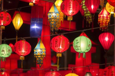 Fener festivalinde Asya fenerleri