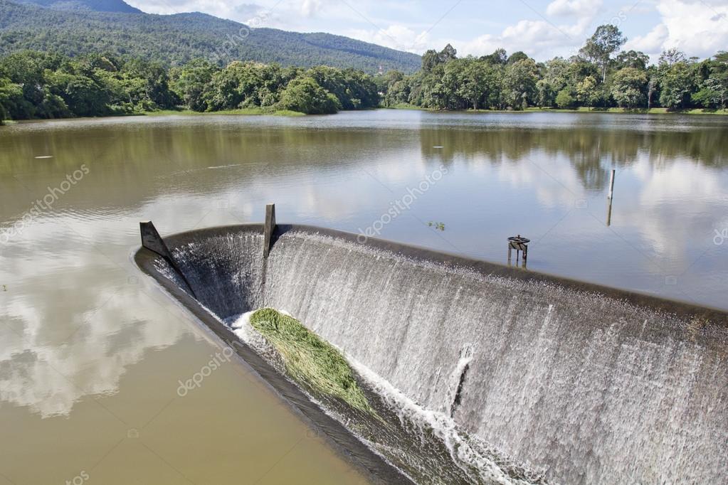 What Is A Spillway On A Lake