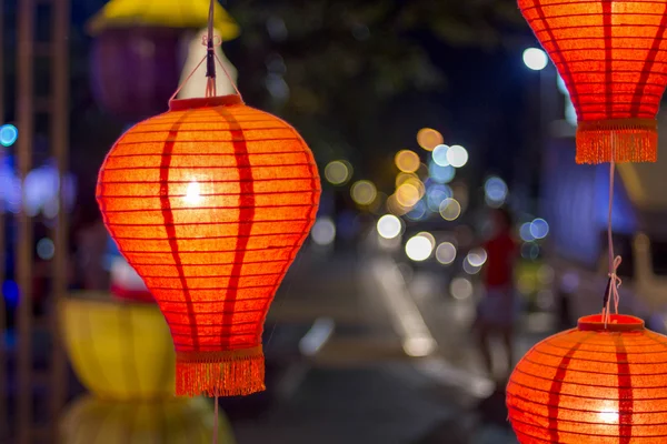 Asiatische Laternen in der Innenstadt — Stockfoto