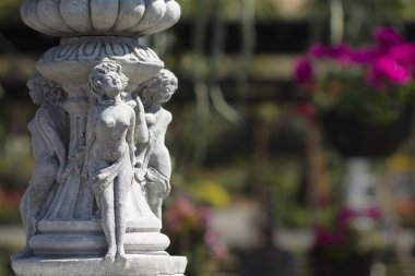 Bahçe heykeli
