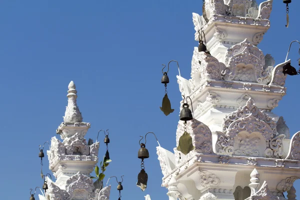 Vítr zvonkohry thajské tradiční chrámu, chiangmai, Thajsko. — Stock fotografie