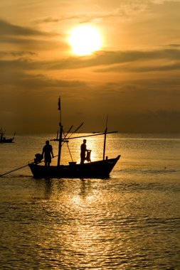 sunrise, Tayland, denizde balıkçı siluet