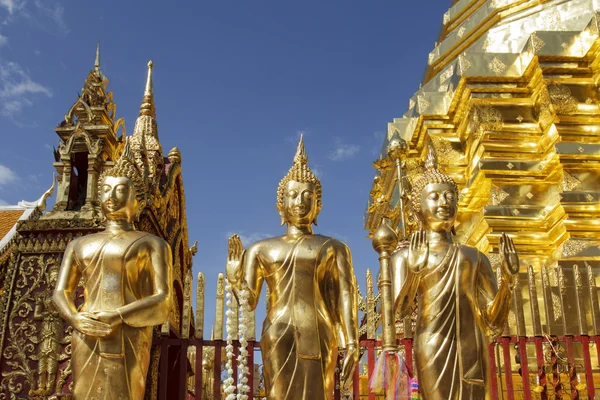 Estatuas de Buda en Wat Phra That Doi Suthep en Chiang Mai, Tailandia —  Fotos de Stock