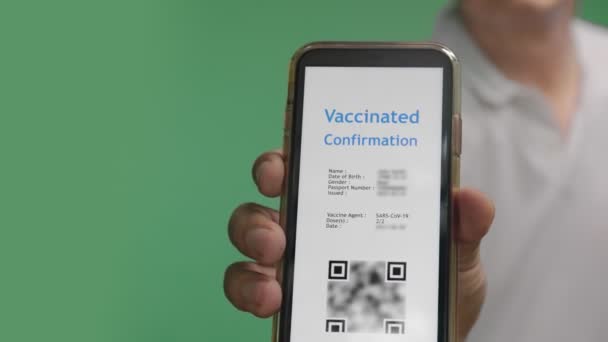 Chroma Key Digital Covid Vaccination Certificate Vaccine Passports Mobile Phone — 图库视频影像