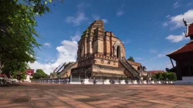 Chiang Mai, Tayland 'daki Wat Chedi Luang' da Antik Pagoda. zaman aşımı