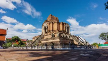 Chiang Mai, Tayland 'daki Wat Chedi Luang' da Antik Pagoda. zaman aşımı