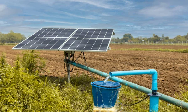 Bombas Água Painéis Solares Fazenda — Fotografia de Stock