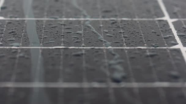 Φωτοβολταϊκά Πάνελ Ηλιακής Ενέργειας Βροχερές Εποχές Σταγόνες Νερού Στο Γυαλί — Αρχείο Βίντεο
