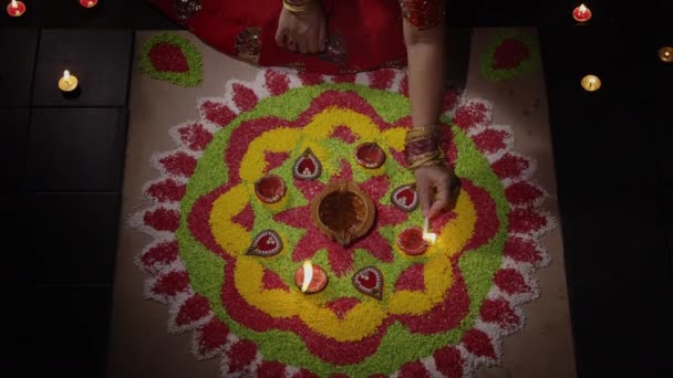 Lampes Diya Traditionnelles Allumées Pendant Célébration Diwali — Video