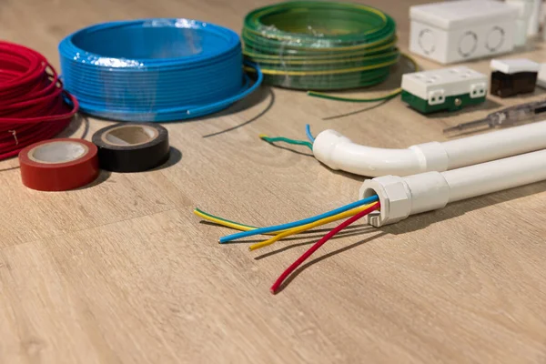 Elektricien Reparatie Draad Pvc Conduit Renovatie Van Huis — Stockfoto