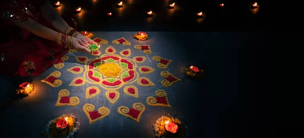 Traditionella Diya Lampor Tända Diwali Firande — Stockfoto