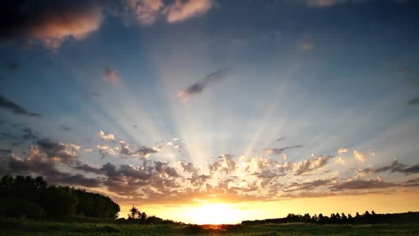 夕阳的光芒 — 图库视频影像