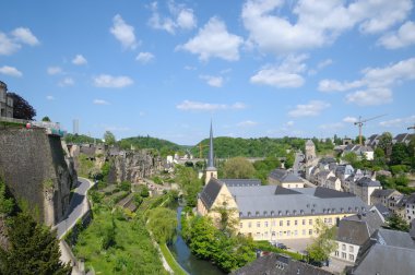 Sakin bir günde Lüksemburg şehrinde de Neumünster Manastırı
