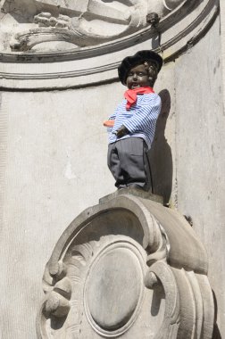 Manneken pis bere ve baget