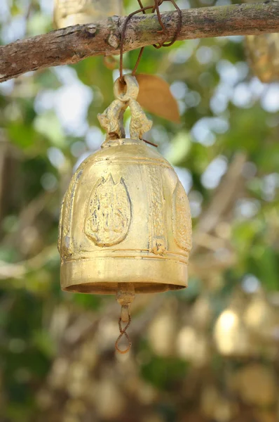 Tradycyjnych buddyjskich dzwon na wpis świątyni — Zdjęcie stockowe