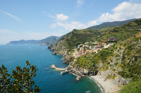 Panoramic view of Riomaggiore village area in Cinque Terre, Italy — Stock Photo, Image